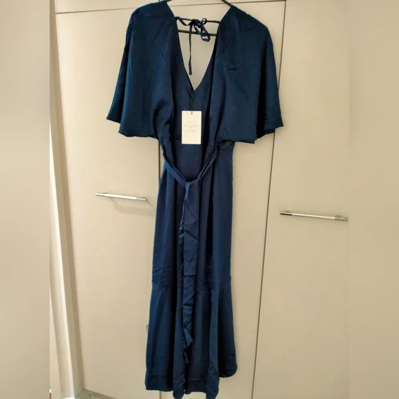 Brand New dresses - Picture 3 of 6